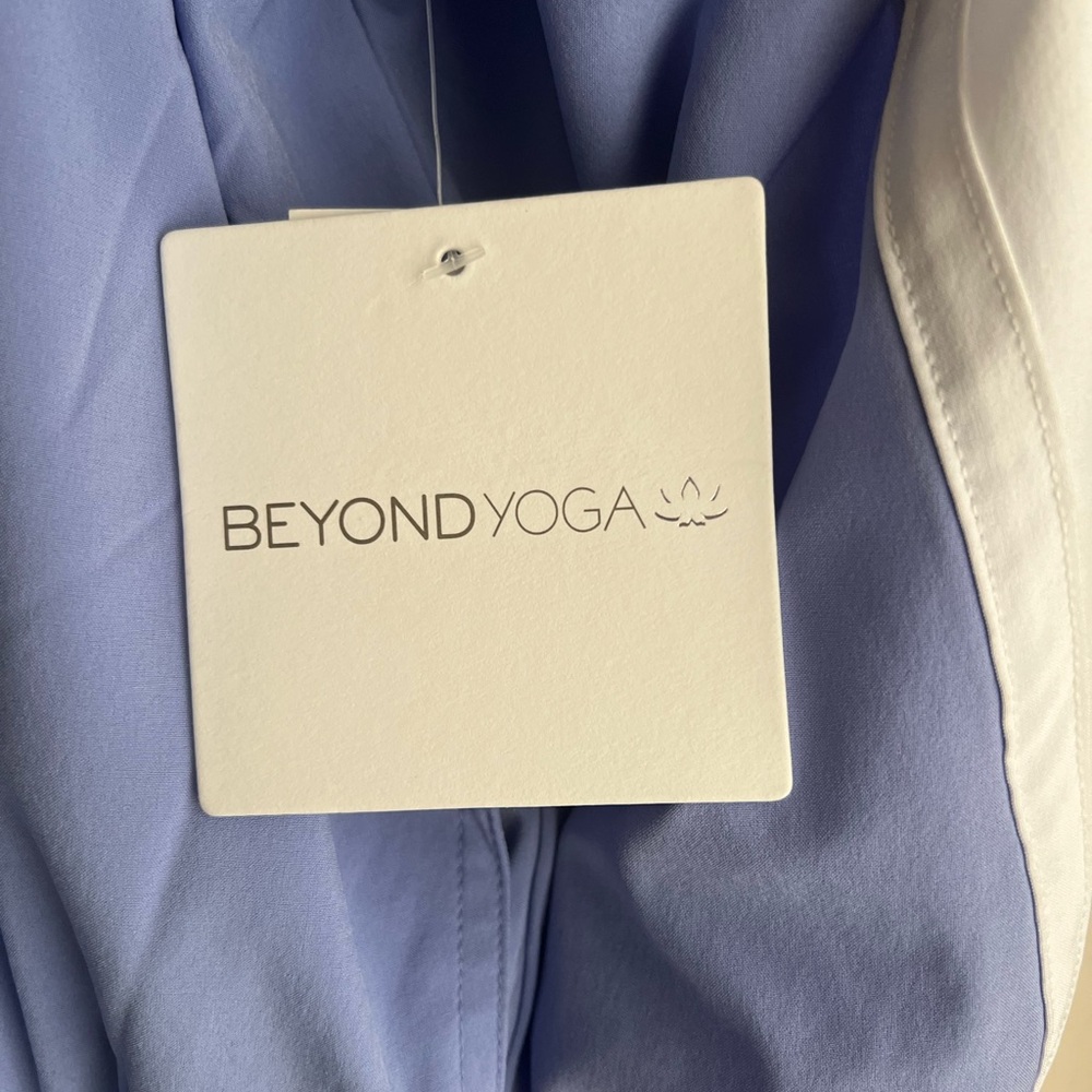 Beyond Yoga Light weight Active Jacket - Picture 6 of 7